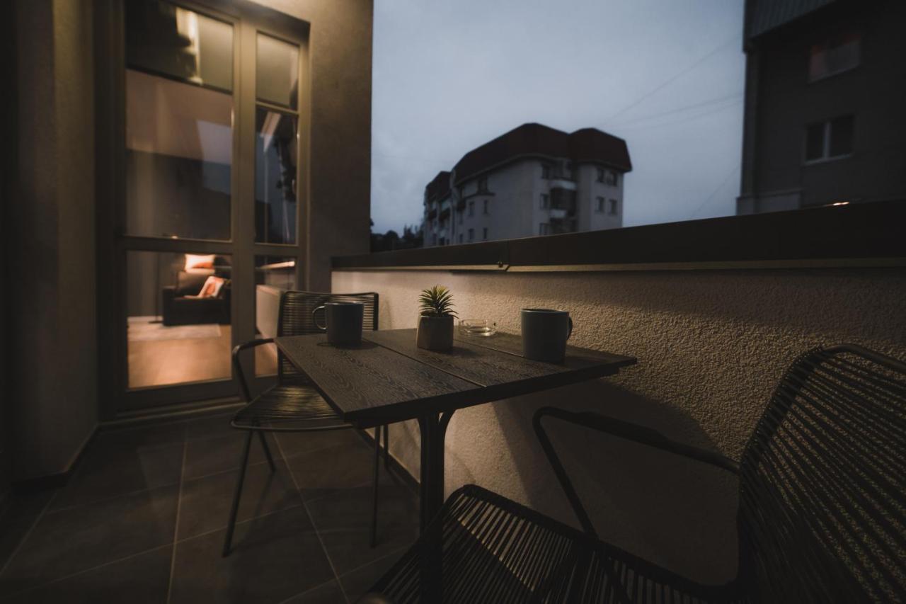 Apart-Hotel Kostjukowski Apartments Nizhynska 17 Lviv Eksteriør billede