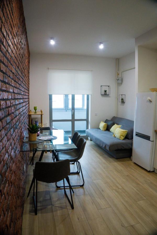 Apart-Hotel Kostjukowski Apartments Nizhynska 17 Lviv Eksteriør billede
