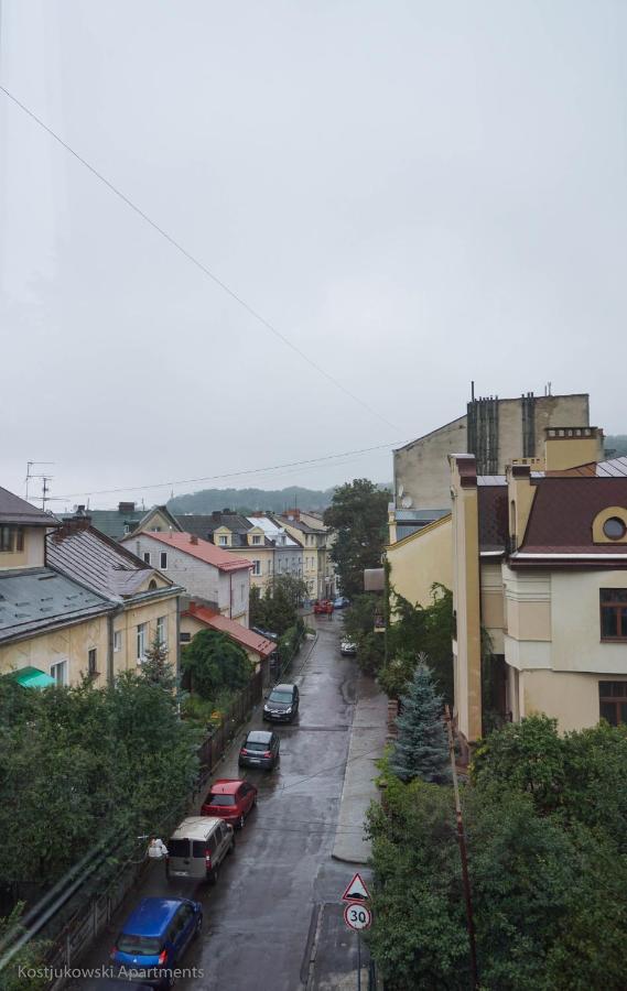 Apart-Hotel Kostjukowski Apartments Nizhynska 17 Lviv Eksteriør billede