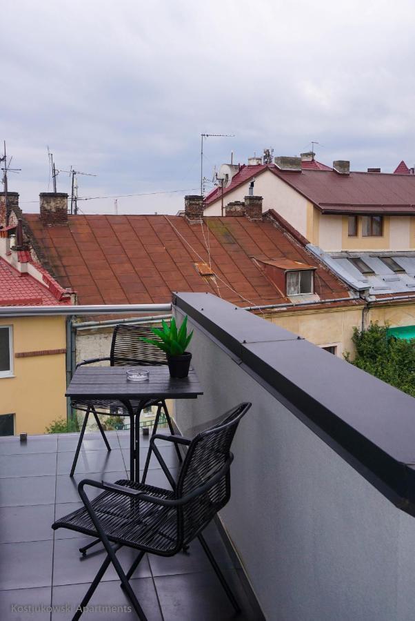 Apart-Hotel Kostjukowski Apartments Nizhynska 17 Lviv Eksteriør billede